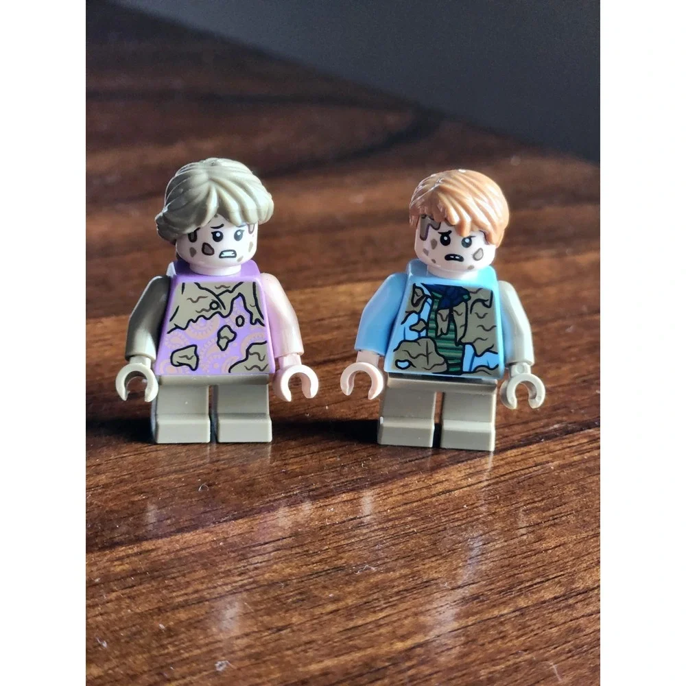 LEGO Muddy Lex Murphy (jw098) and Tim Murphy (jw099) LEGO minifigures Jurassic